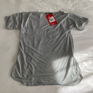 ❌SOLD ❌ The North Face Pocket Tee Shirt